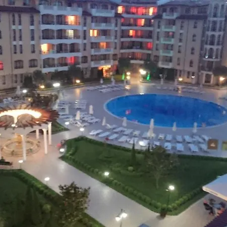 Private In Royal Sun Apartment *